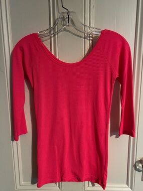 Repetto (Paris) Bright Pink/Coral Scoop Neck Three-Quarter Sleeve Top